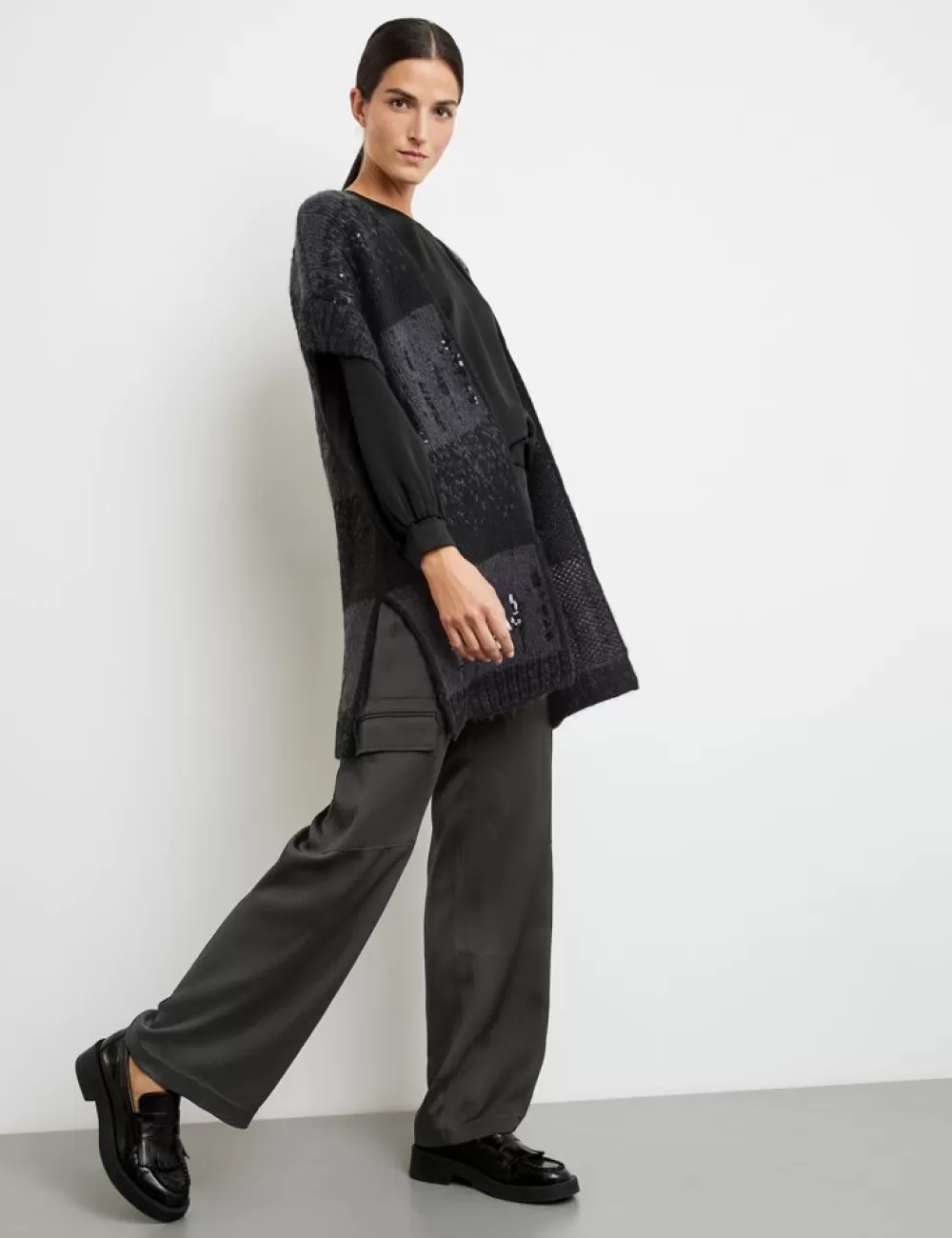 GERRY WEBER Dlugi Rozpinany Sweter Z Krotkim Rekawem I Zdobieniem Z Cekinow Best