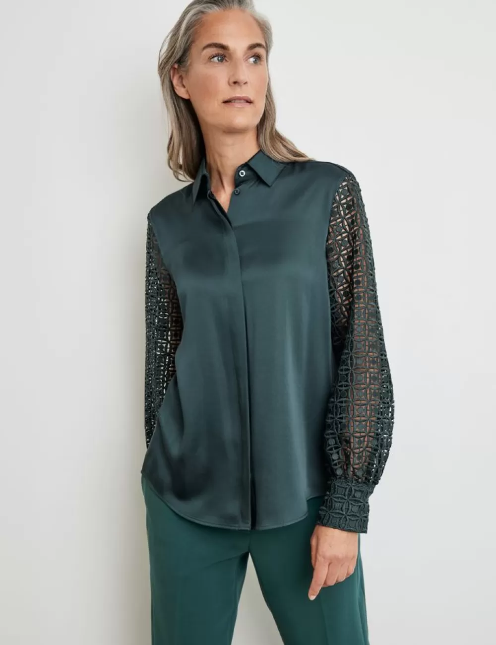 GERRY WEBER Lekko Polyskujaca Bluzka Z Rekawami Z Azurowej Koronki Flash Sale