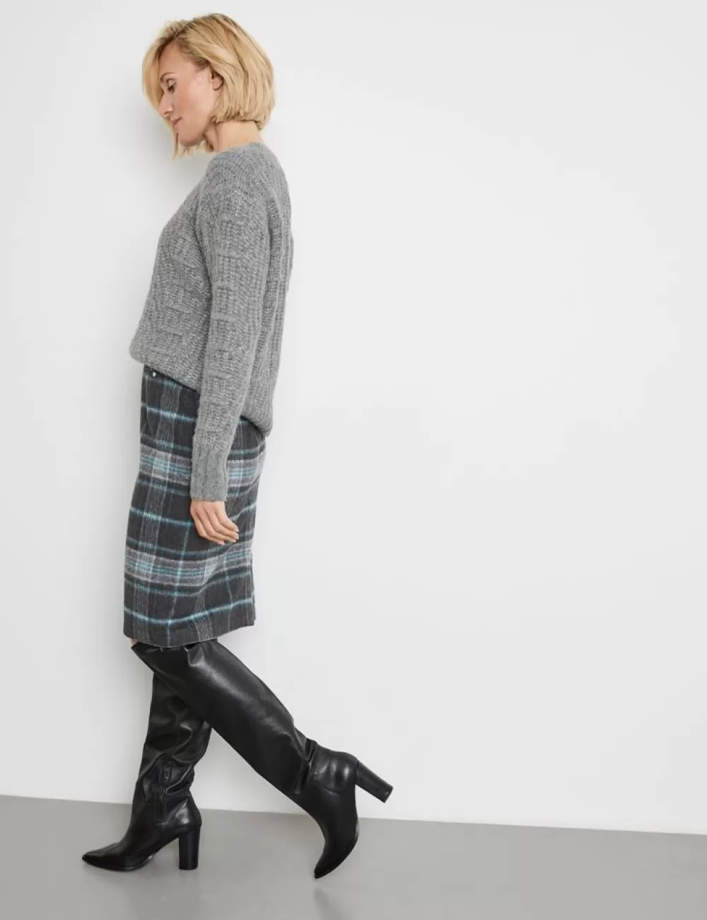 GERRY WEBER Spódnica W Kratke Z Dodatkiem Welny I Rozcieciem Umozliwiajacym Swobode Ruchow Sale