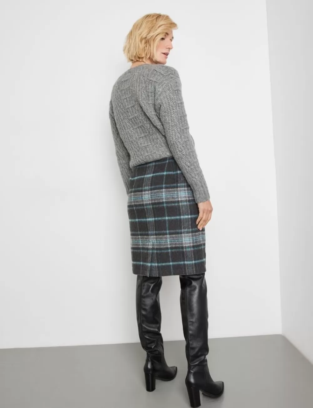 GERRY WEBER Spódnica W Kratke Z Dodatkiem Welny I Rozcieciem Umozliwiajacym Swobode Ruchow Sale
