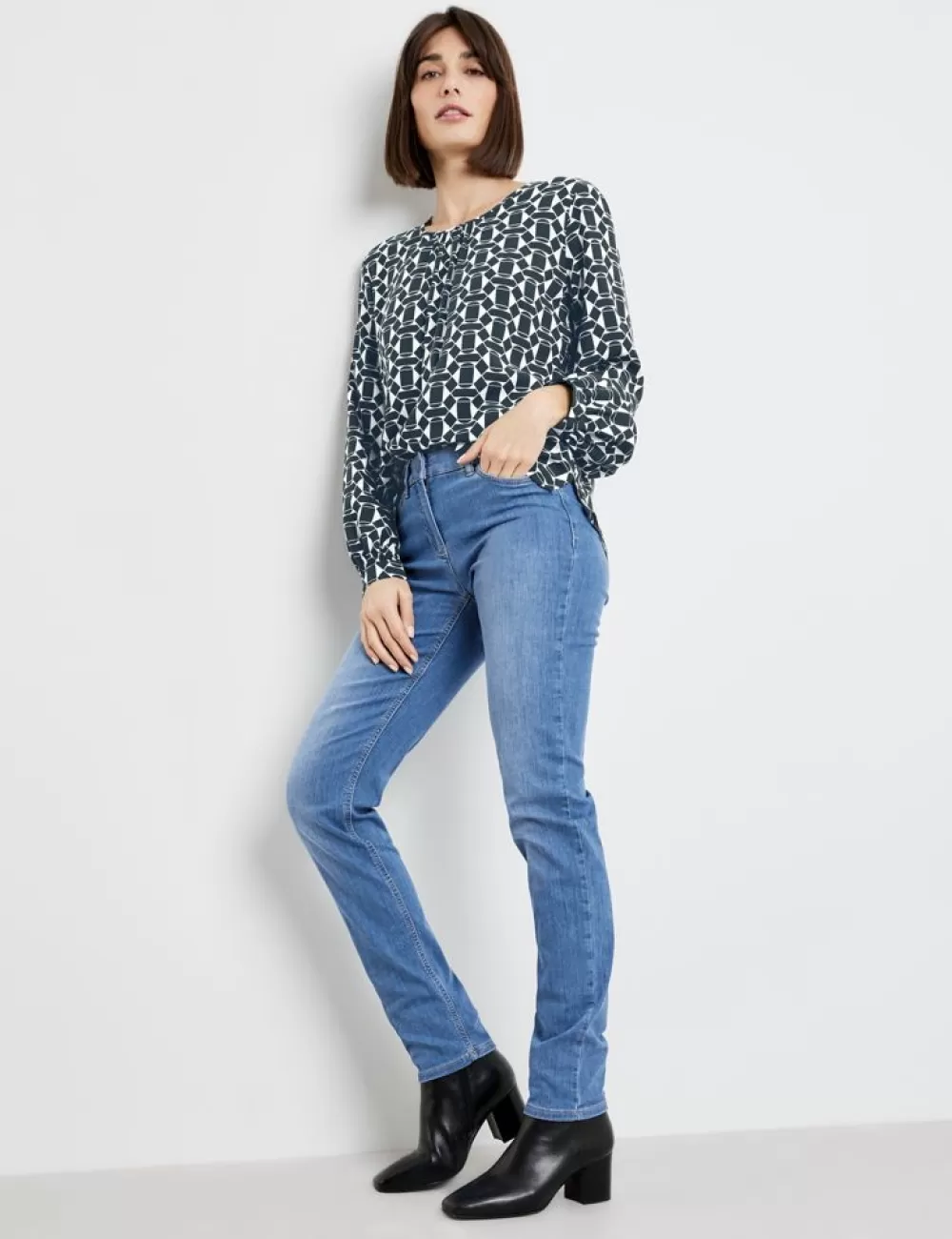 GERRY WEBER Spodnie Z 5 Kieszeniami Best4Me Slimfit Krótkie Rozmiary Cheap