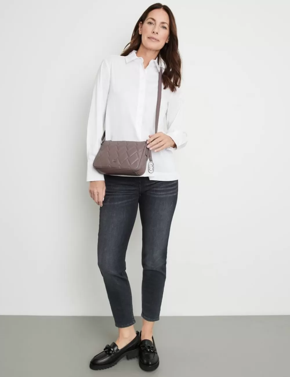 GERRY WEBER Sredniej Wielkosci Torba Na Ramie Z Ozdobnym Stebnowanym Wzorem Online